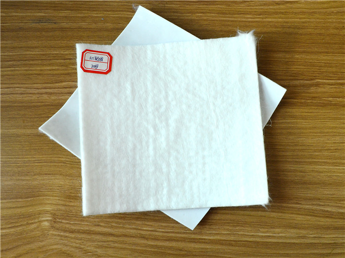 復(fù)合土工膜和土工膜有什么區(qū)別